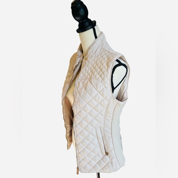 EUC Haute Monde Puffer Vest Size L - Picture 5 of 7